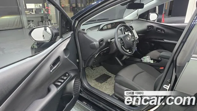 Toyota Prius 2021 thumb 10