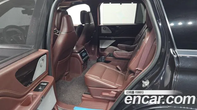 Lincoln Aviator 2021 thumb 12