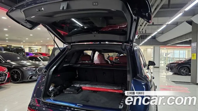 Audi SQ7 2026 thumb 10