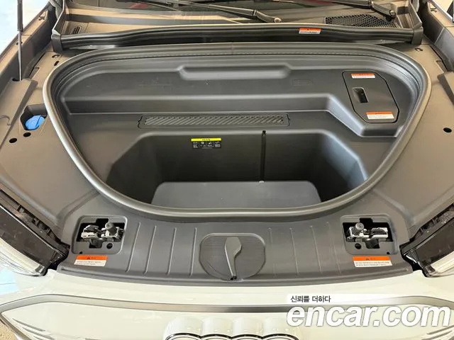 Audi Q6 e-tron 2026 thumb 6