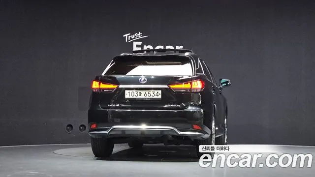 Lexus RX 2022 thumb 4