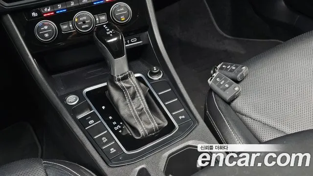 Volkswagen Jetta 2021 thumb 8