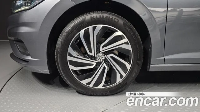Volkswagen Jetta 2020 thumb 5