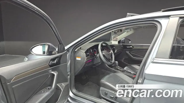 Volkswagen Jetta 2020 thumb 10