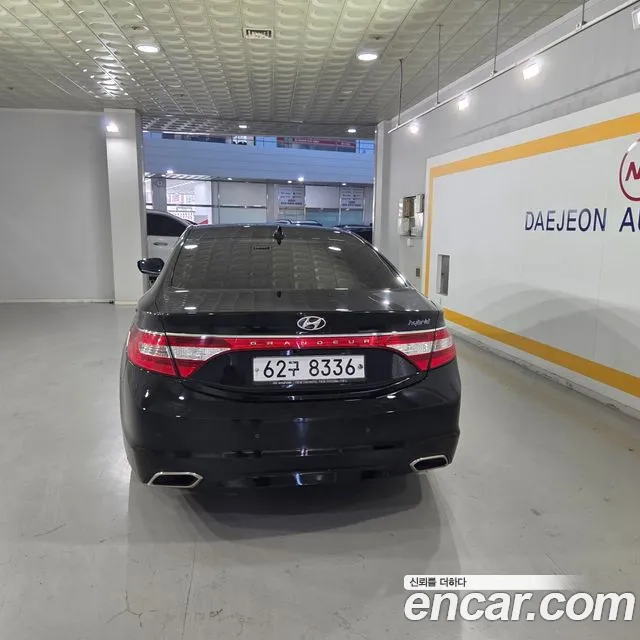 Hyundai Grandeur 2015 thumb 4