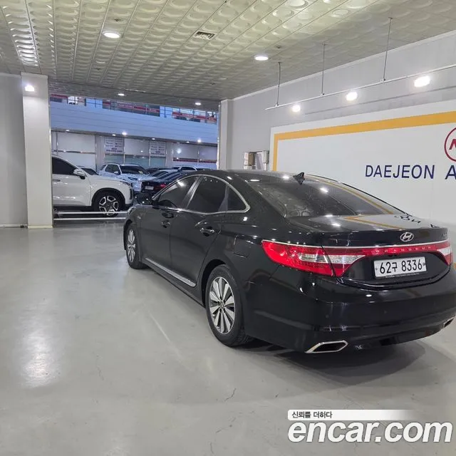 Hyundai Grandeur 2015 thumb 5