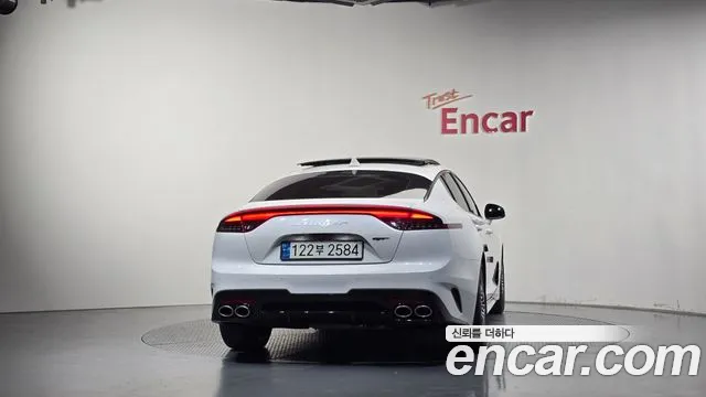 Kia Stinger 2022 thumb 4