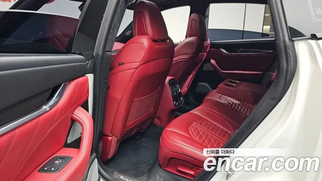 Maserati Levante 2020 thumb 10