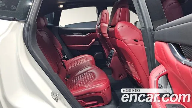 Maserati Levante 2020 thumb 11