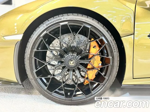 Lamborghini Huracan 2023 thumb 5