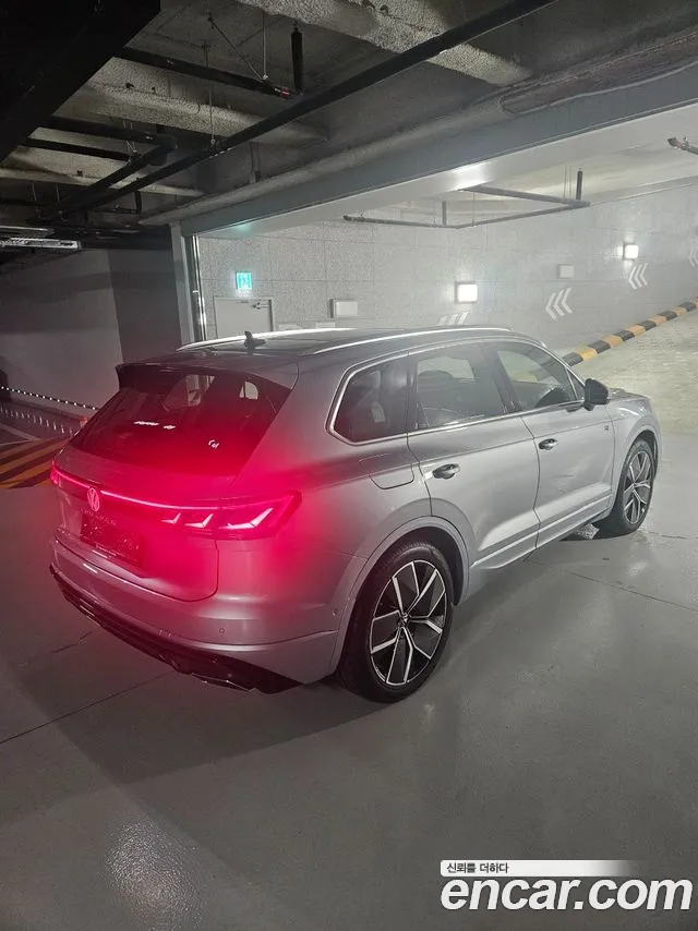 Volkswagen Touareg 2026 thumb 4