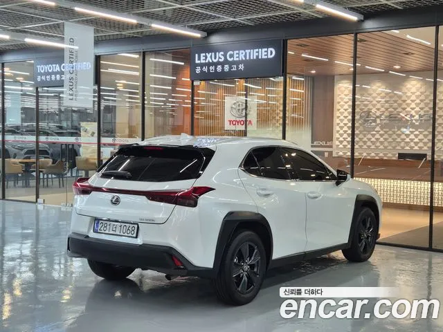 Lexus UX 2025 thumb 2
