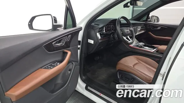 Audi Q7 2022 thumb 10
