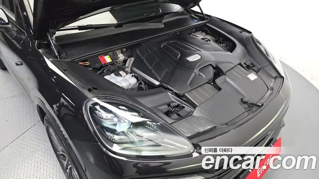Porsche Cayenne 2019 thumb 6