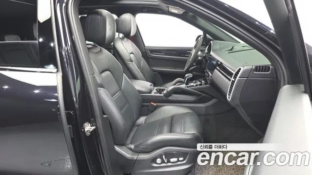 Porsche Cayenne 2019 thumb 11
