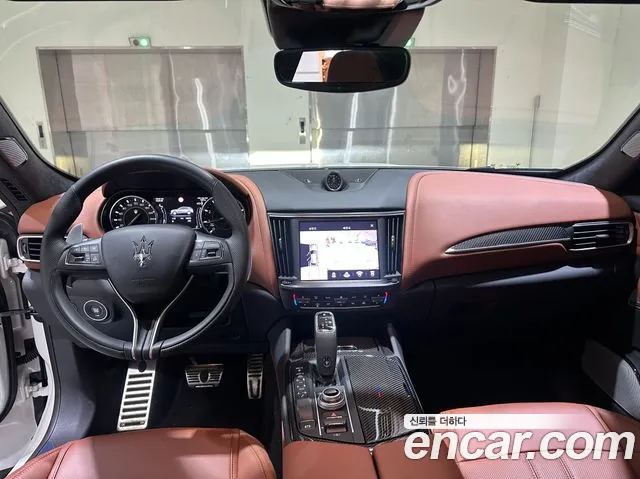 Maserati Levante 2023 thumb 7