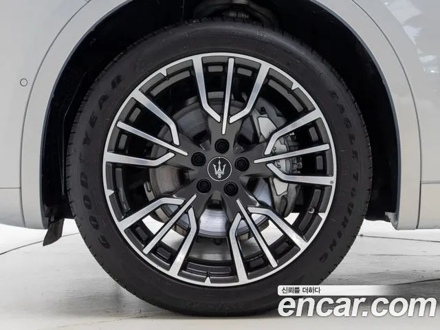 Maserati Grecale 2024 thumb 5