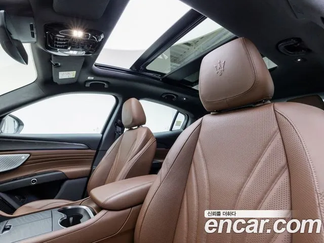Maserati Grecale 2024 thumb 10