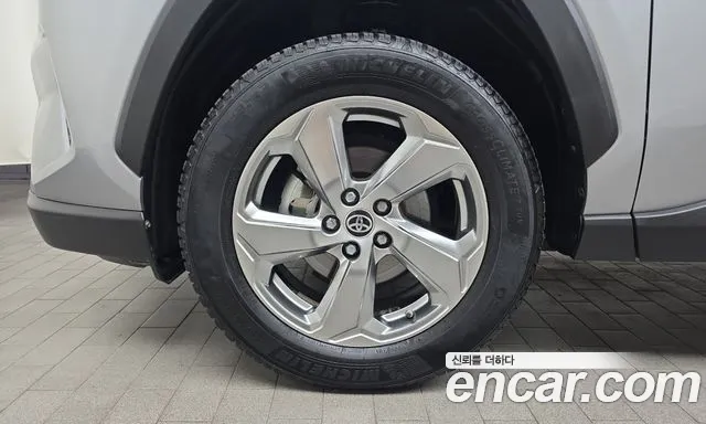 Toyota RAV4 2021 thumb 4