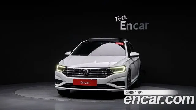 Volkswagen Jetta 2021 thumb 2