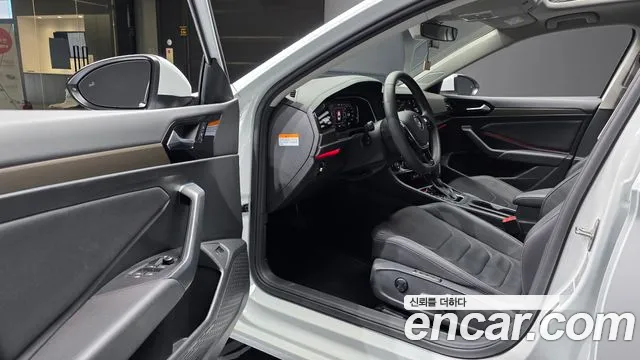 Volkswagen Jetta 2021 thumb 9