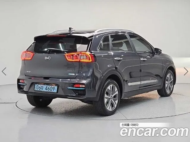 Kia Niro 2019 thumb 4