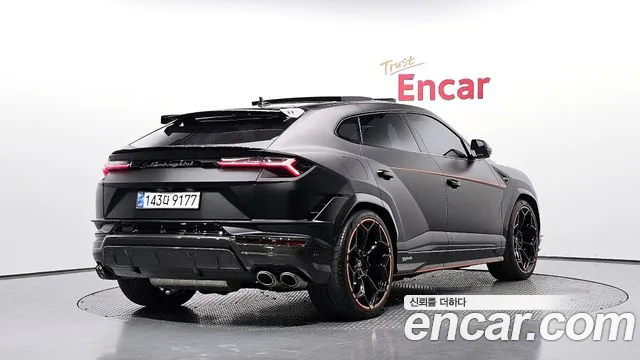 Lamborghini Urus 2024 thumb 2