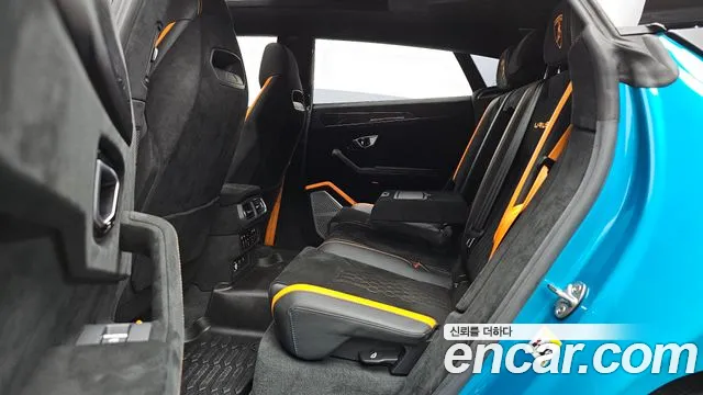 Lamborghini Urus 2024 thumb 11