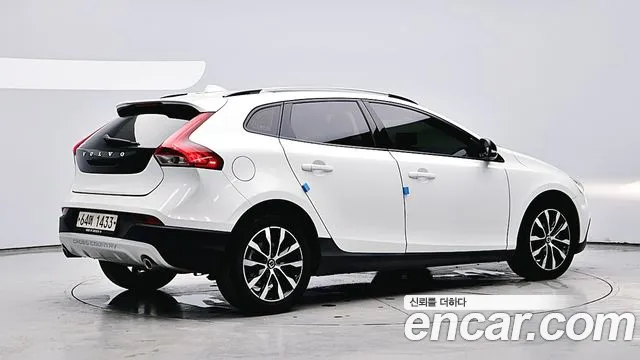Volvo V40 2019 thumb 2