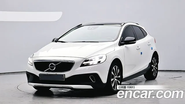 Volvo V40 2019 thumb 3