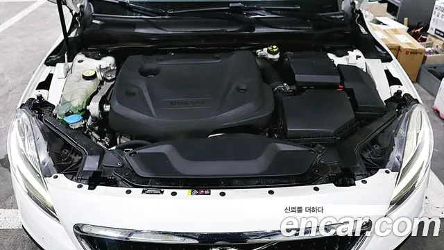Volvo V40 2019 thumb 6