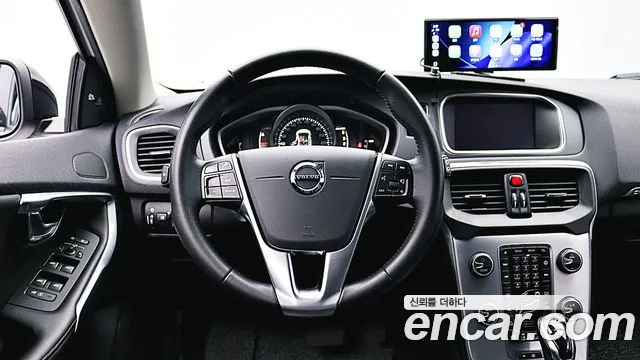 Volvo V40 2019 thumb 7
