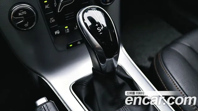 Volvo V40 2019 thumb 9