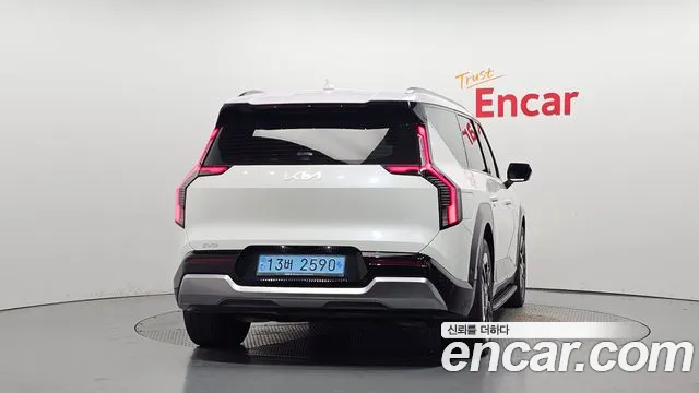 Kia EV9 2023 thumb 4