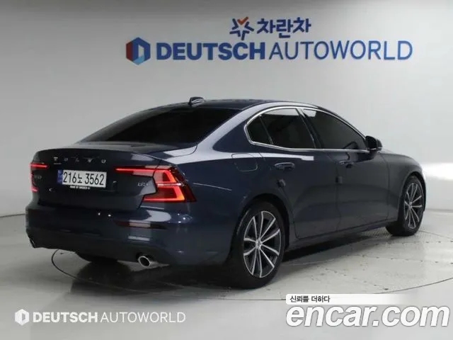Volvo S60 2022 thumb 2