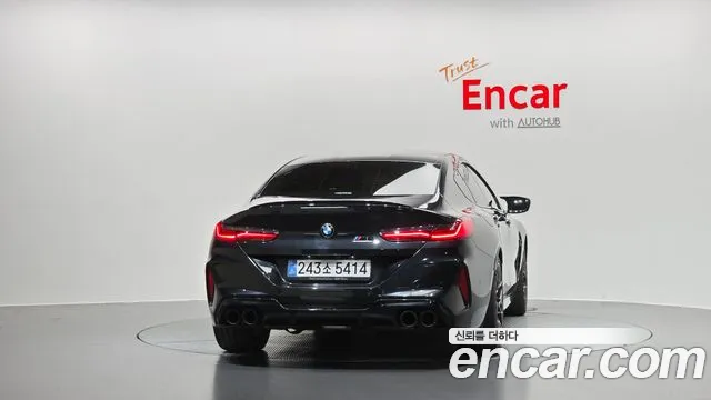 BMW M8 2021 thumb 3
