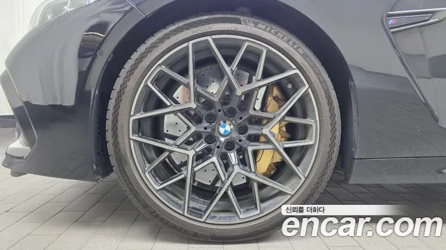 BMW M8 2021 thumb 4
