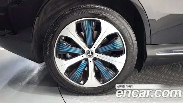 Mercedes-Benz EQC 2020 thumb 5