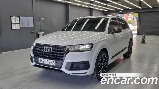 Audi Q7 2019 thumb 12
