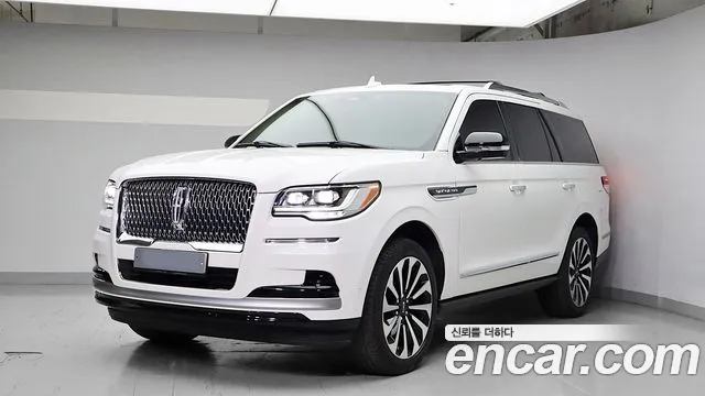 Lincoln Navigator 2022 thumb 12