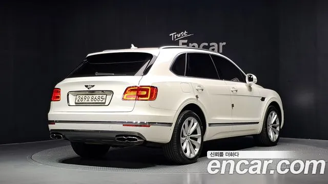 Bentley Bentayga 2019 thumb 2