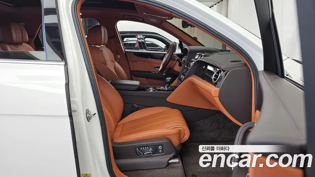Bentley Bentayga 2019 thumb 11