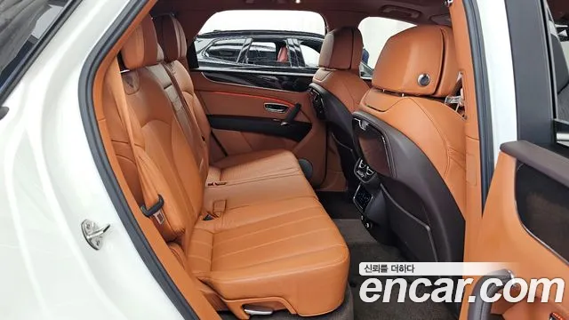 Bentley Bentayga 2019 thumb 12