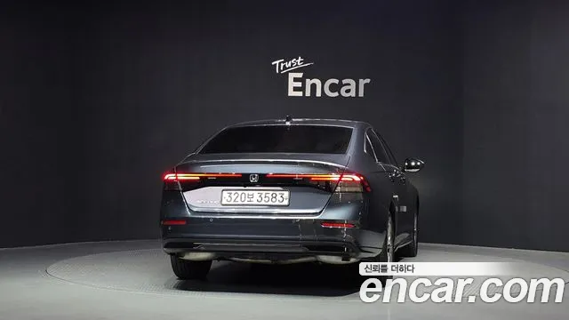 Honda Accord 2023 thumb 4