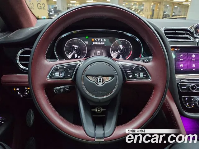 Bentley Bentayga 2023 thumb 10