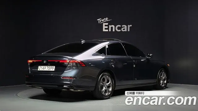 Honda Accord 2023 thumb 2