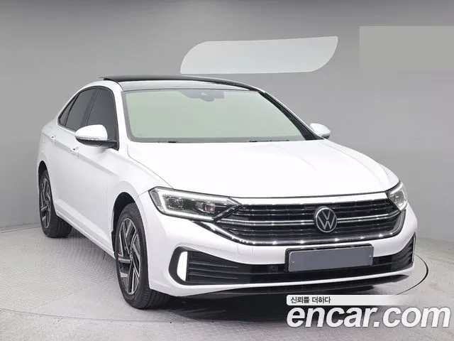 Volkswagen Jetta 2024 thumb 3