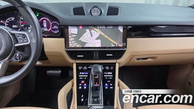 Porsche Cayenne 2021 thumb 12