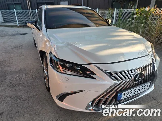 Lexus ES 2025 thumb 3