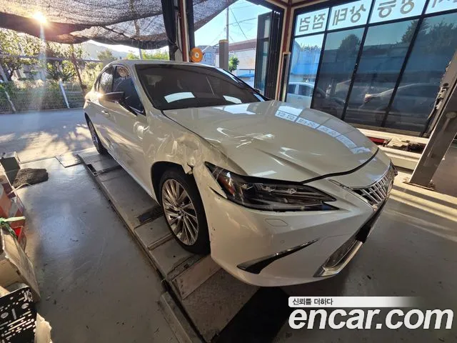 Lexus ES 2025 thumb 6